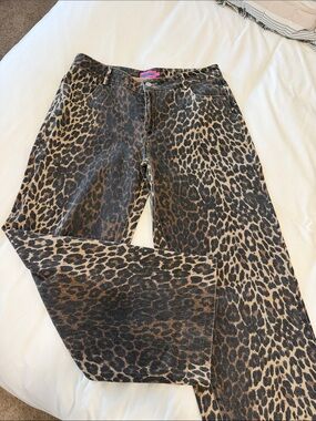 Edikted cheetah jeans